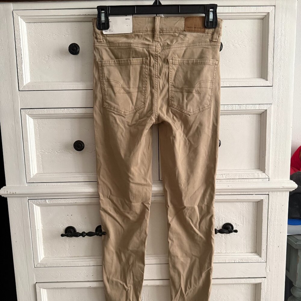 AE High-Waisted Jegging NEW WITH TAGS SIZE 00 SHORT KHAKI NWT